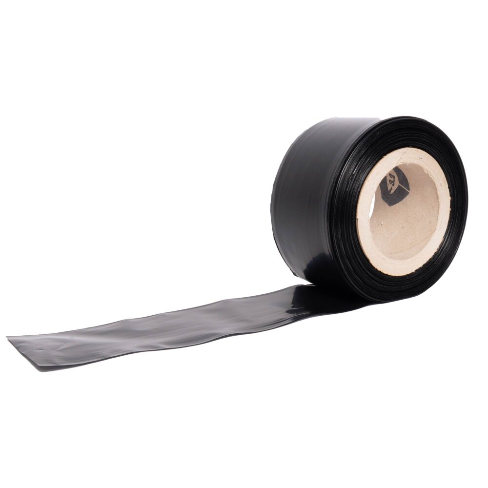 Rouleau de ruban conducteur sur fond blanc