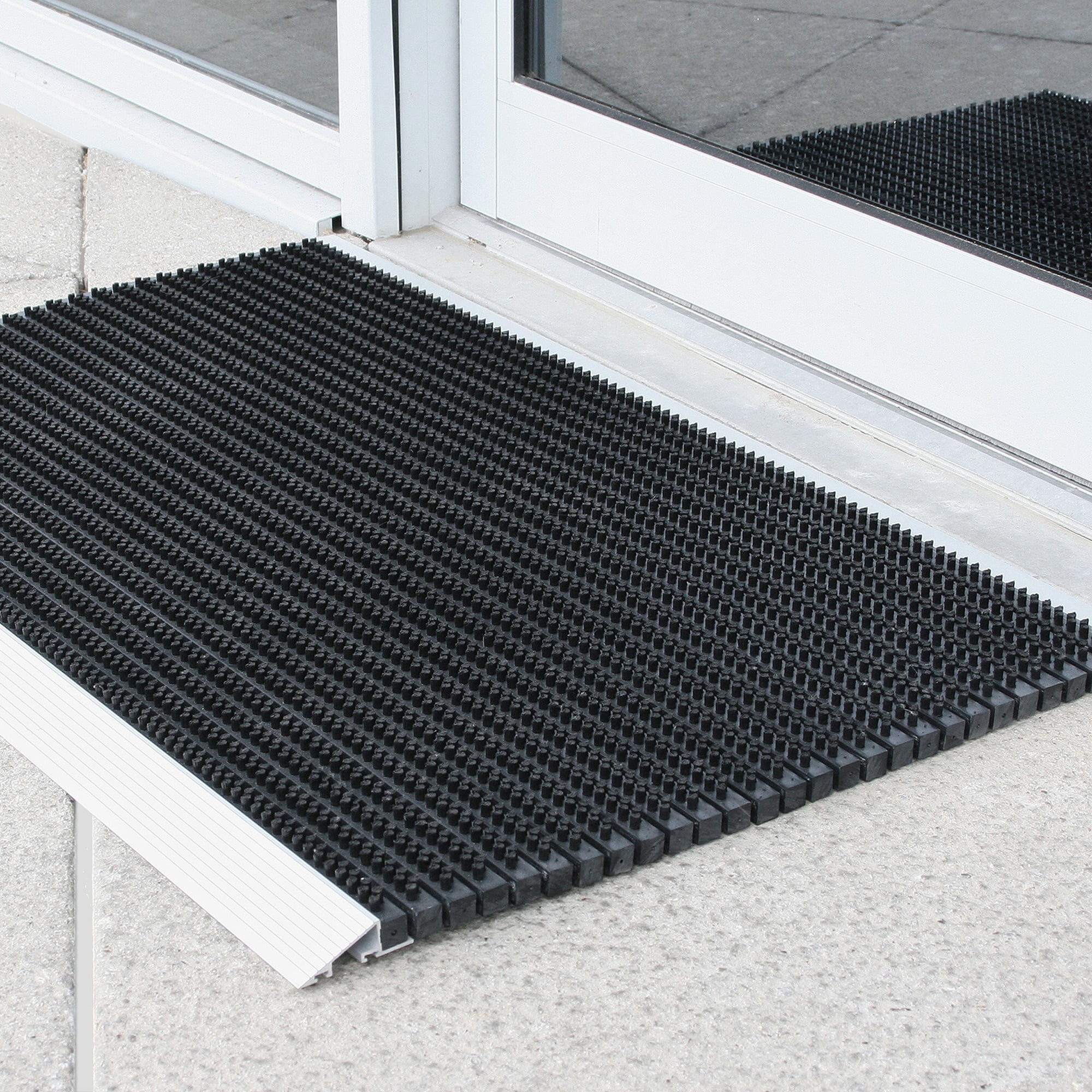 Plan.b - Sistemi di tappetini per ingressi