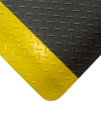 Deckplate-ReGen-70-Corner-Black-Yellow-DPR0.jpg