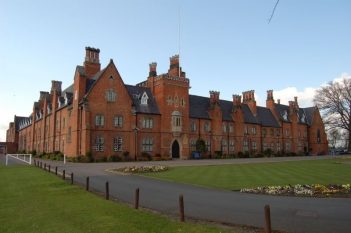 Ratcliffe College