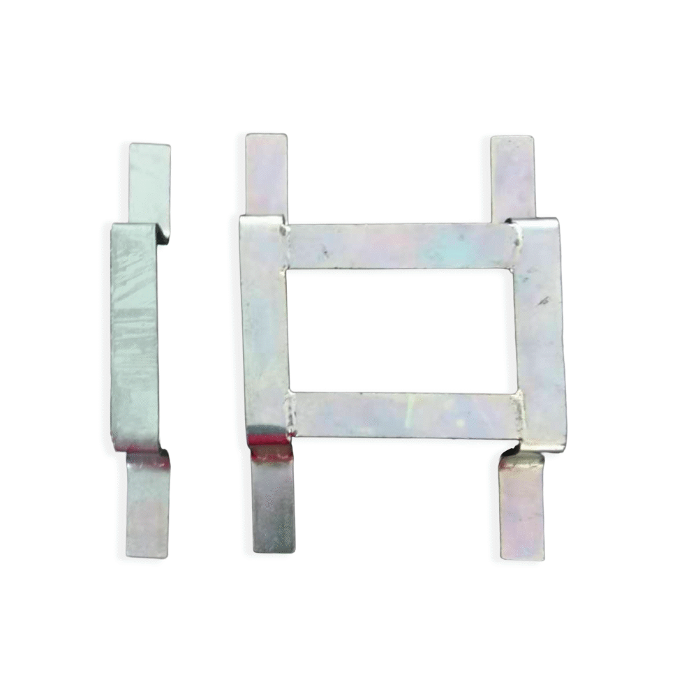 Detailed shot of the Metal Connectors used to connect the COBATrack Mats