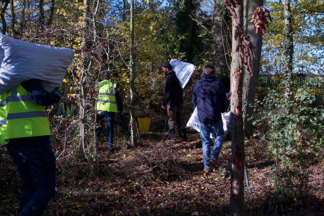 Fleckney Spinney Volunteering - Carrying Bark